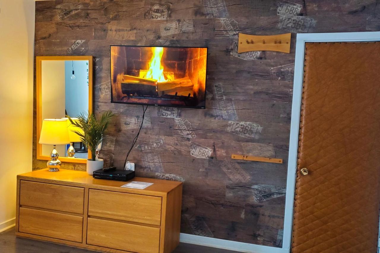 Lofts Fleuve Et Montagnes Motel Sainte-Anne-de-Beaupre Ngoại thất bức ảnh