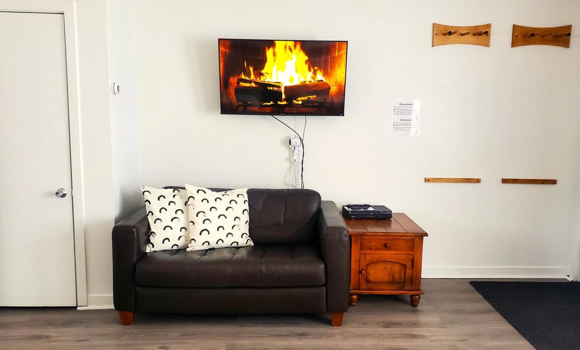 Lofts Fleuve Et Montagnes Motel Sainte-Anne-de-Beaupre Ngoại thất bức ảnh